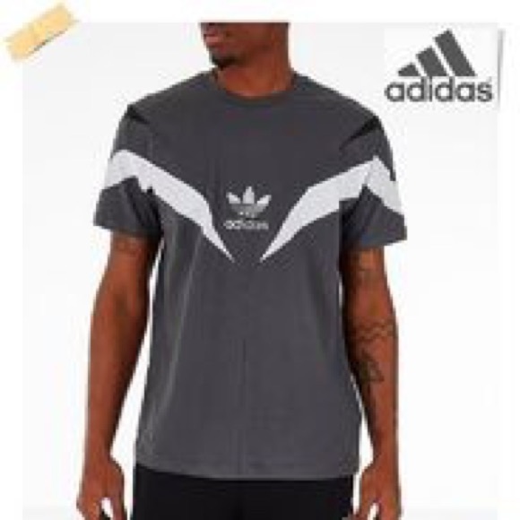 Men’s adidas t shirt - Picture 3 of 4